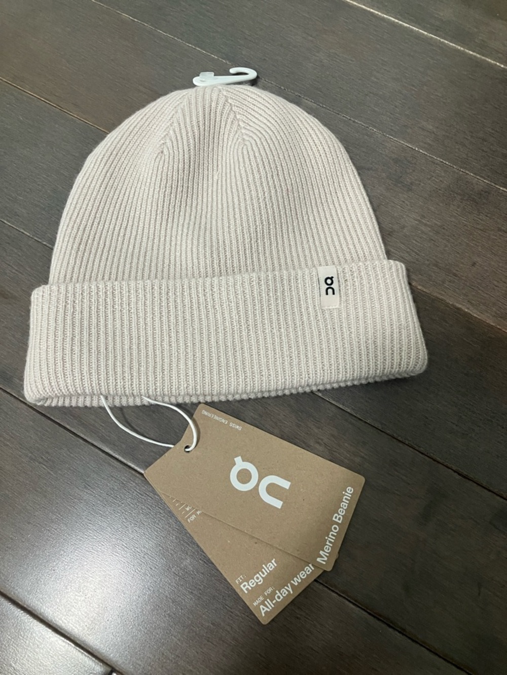 On running merino Wool beanie light pink/dusty rose NWT